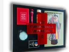 KIT DE SUPERVIVENCIA ANTIFASCISTA | 9788446057758 | VARIOS AUTORES